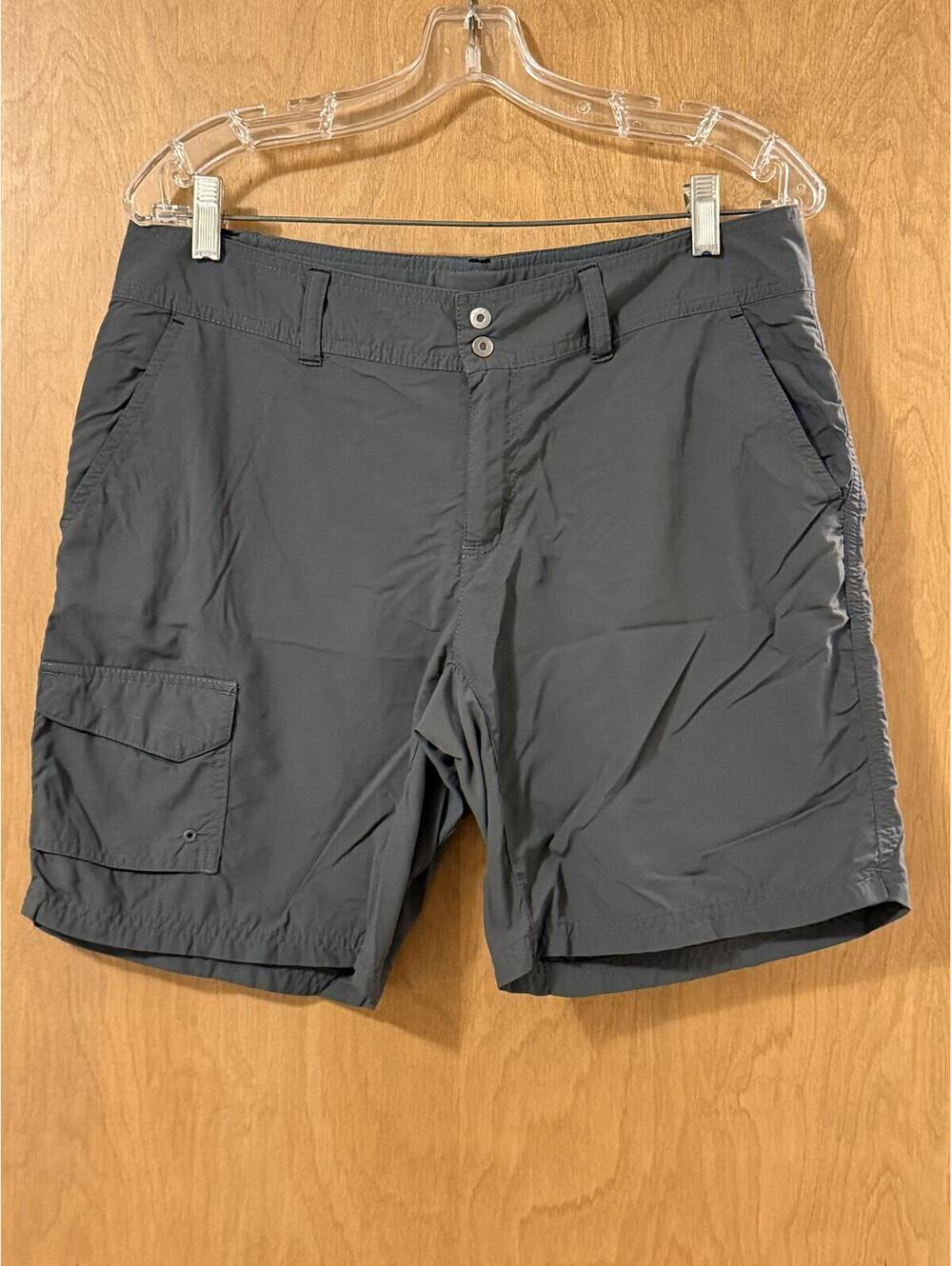 Columbia Gray Omni-Shade Cargo Shorts Women's Size 10 GUC